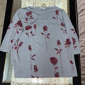 Vintage grey half sleeved top with red rose print